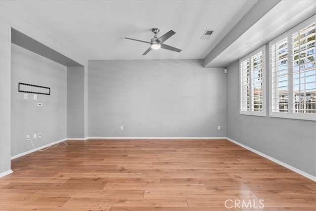 Detail Gallery Image 7 of 33 For 26327 Iris Ave #C,  Moreno Valley,  CA 92555 - 2 Beds | 2/1 Baths
