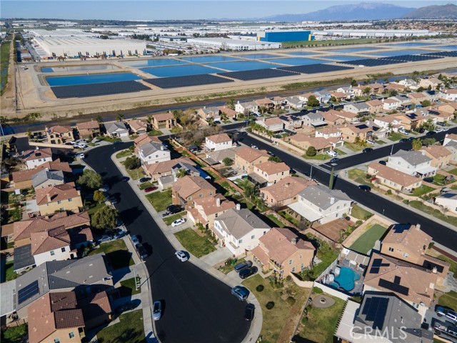 Detail Gallery Image 4 of 13 For 25962 via Elegante, Moreno Valley,  CA 92551 - 3 Beds | 2/1 Baths