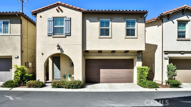 Detail Gallery Image 3 of 9 For 4693 Holly, Long Beach,  CA 90805 - 3 Beds | 3 Baths