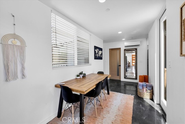 6816 Saddleback Road, Joshua Tree CA: https://media.crmls.org/medias/059f3e2d-d5bd-4863-803d-8ad8a6f19b0c.jpg