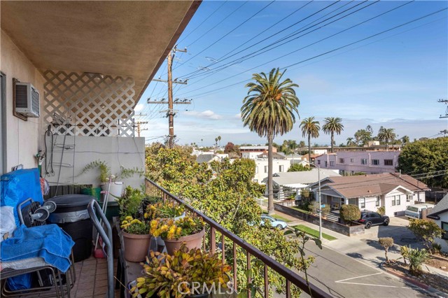 Detail Gallery Image 35 of 37 For 1625 E Appleton St 3j,  Long Beach,  CA 90802 - 2 Beds | 2 Baths