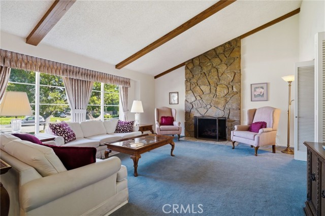 Detail Gallery Image 5 of 11 For 2021 Swan Dr, Costa Mesa,  CA 92626 - 5 Beds | 3 Baths