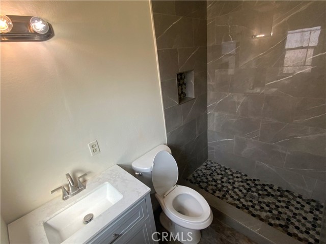 Detail Gallery Image 2 of 14 For 505 W Grove St, Rialto,  CA 92376 - 3 Beds | 1/1 Baths