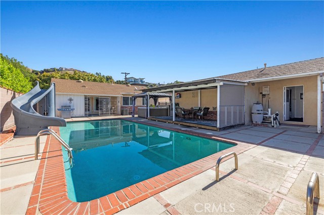 8449 Glencrest Drive photo 23