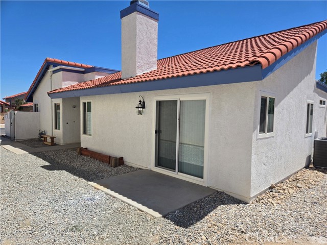 16263 Tokay Street, Victorville CA: https://media.crmls.org/medias/05a27884-841a-4654-8ed7-00bdd86a5dfb.jpg