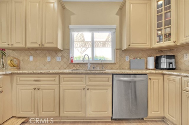 Image 19 of 52 For 10644 Claridge Place