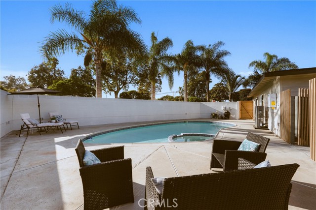 Detail Gallery Image 43 of 75 For 1956 Volk Ave, Long Beach,  CA 90815 - 4 Beds | 3 Baths
