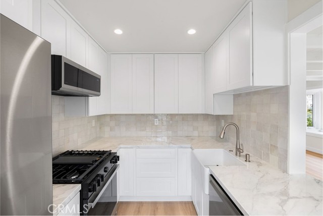 Detail Gallery Image 6 of 17 For 438 Acacia Ave, Corona Del Mar,  CA 92625 - 2 Beds | 1 Baths