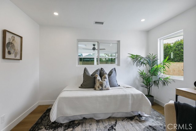 5116 E Wardlow Road, Long Beach CA: https://media.crmls.org/medias/05a35e5c-3364-443c-b7f6-c6b24ba07b00.jpg