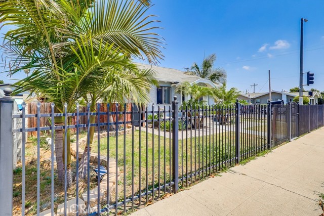 Detail Gallery Image 5 of 47 For 1601 W 67th St, Los Angeles,  CA 90047 - 3 Beds | 1 Baths