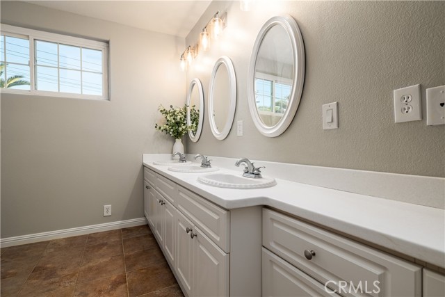 Detail Gallery Image 19 of 45 For 1006 W Pottery Street, Lake Elsinore,  CA 92530 - 4 Beds | 3/1 Baths