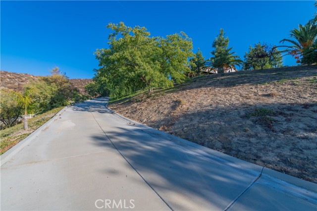 Detail Gallery Image 3 of 62 For 45240 Los Caballos Rd, Temecula,  CA 92592 - 5 Beds | 5/2 Baths