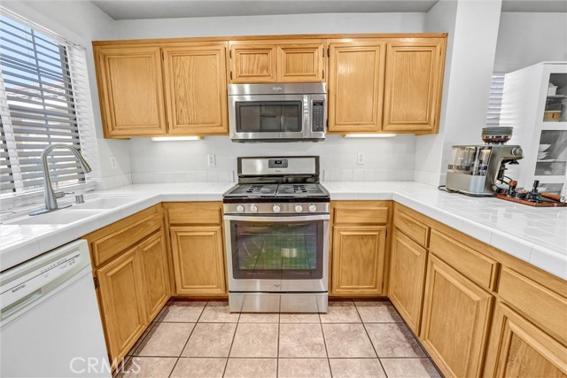 Detail Gallery Image 15 of 32 For 1744 Empty Saddle, Simi Valley,  CA 93063 - 3 Beds | 2/1 Baths