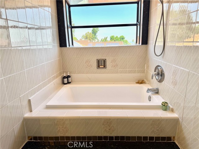 2227 Langspur Drive, Hacienda Heights CA: https://media.crmls.org/medias/05a60422-9af6-4d9e-adf5-4cc416f22aa5.jpg