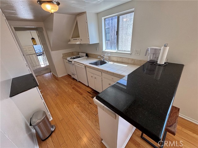 3513 Alma Avenue, Manhattan Beach, California 90266, ,Residential Income,For Sale,Alma,SB25115144