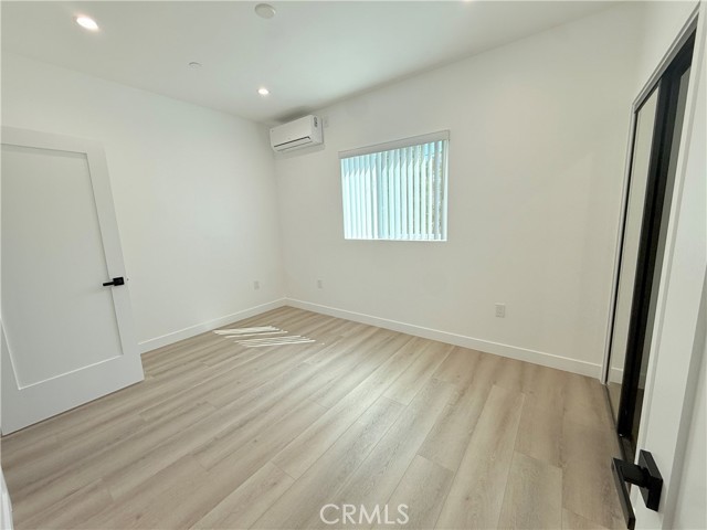8412 N Owensmouth Avenue, Canoga Park CA: https://media.crmls.org/medias/05a72ac5-fb8e-4b48-a401-03194425c73d.jpg
