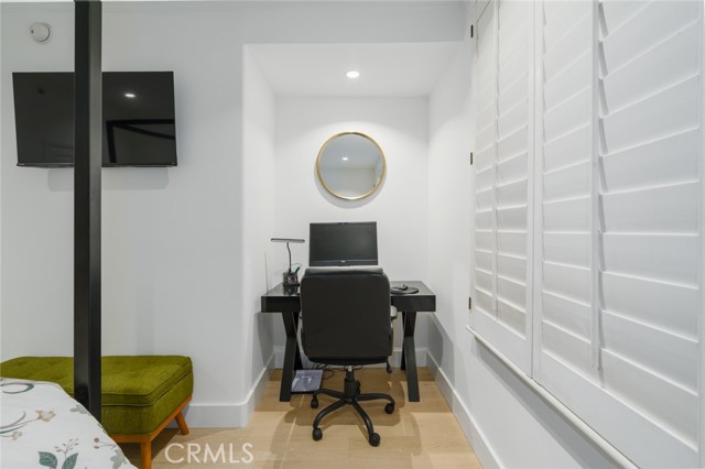 Detail Gallery Image 18 of 31 For 11740 W Sunset Bld #14,  Los Angeles,  CA 90049 - 2 Beds | 3 Baths