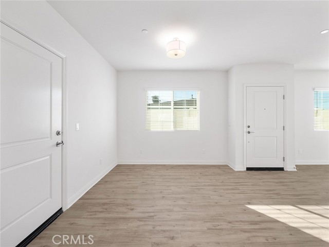 Detail Gallery Image 8 of 38 For 1325 W Grand Ave #3,  Pomona,  CA 91766 - 3 Beds | 2/1 Baths