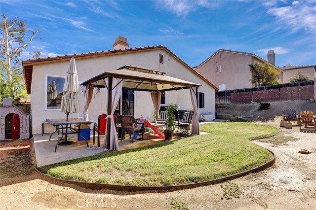 27727 Hollyoak Way, Menifee CA: https://media.crmls.org/medias/05a84406-313c-467a-b3d7-504aebe157a9.jpg