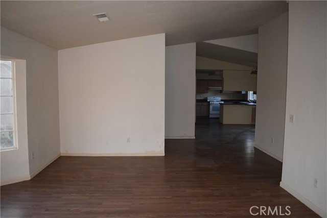 Detail Gallery Image 7 of 26 For 151 E San Pedro St, Merced,  CA 95341 - 3 Beds | 2 Baths