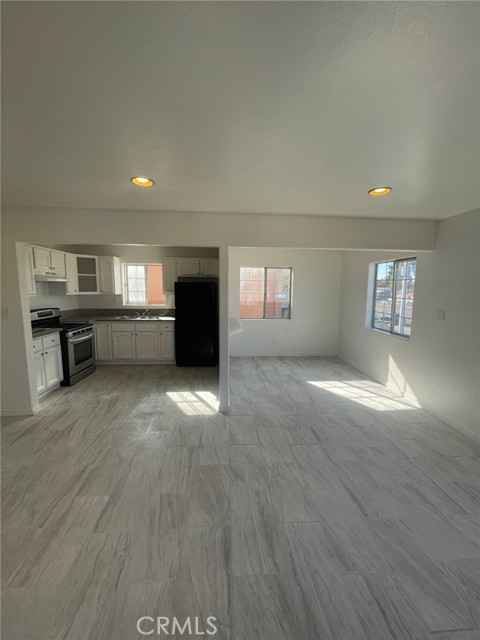 9700 Graham Avenue, Los Angeles, California 90002, 4 Bedrooms Bedrooms, ,2 BathroomsBathrooms,Residential Lease,For Rent,9700 Graham Avenue,CRSR24174524