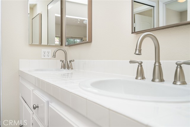 Detail Gallery Image 16 of 26 For 2344 Paseo Circulo, Tustin,  CA 92782 - 2 Beds | 2 Baths