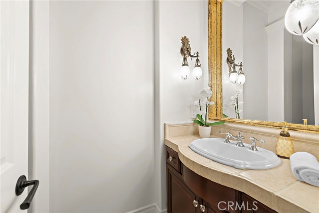 10 Corte Vizcaya, San Clemente CA: https://media.crmls.org/medias/05aabee4-dac7-4efe-ad4e-36db9d97ae66.jpg
