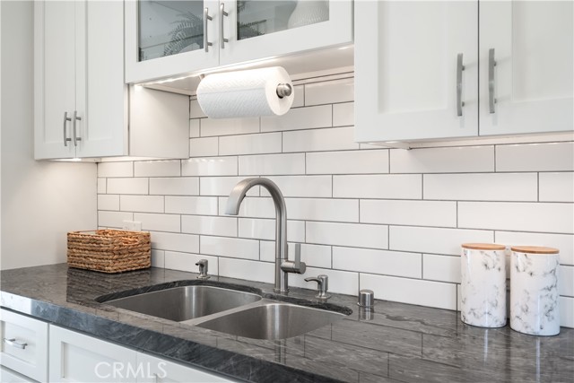 427 Stanford Road, Burbank CA: https://media.crmls.org/medias/05aaee9e-e6a6-4f58-9d5d-9e6951d3e833.jpg