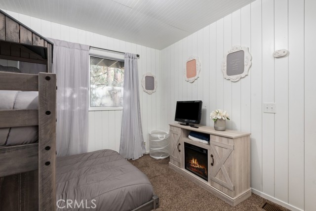 Detail Gallery Image 19 of 36 For 338 Mittry Ln, Lake Arrowhead,  CA 92352 - 3 Beds | 2 Baths