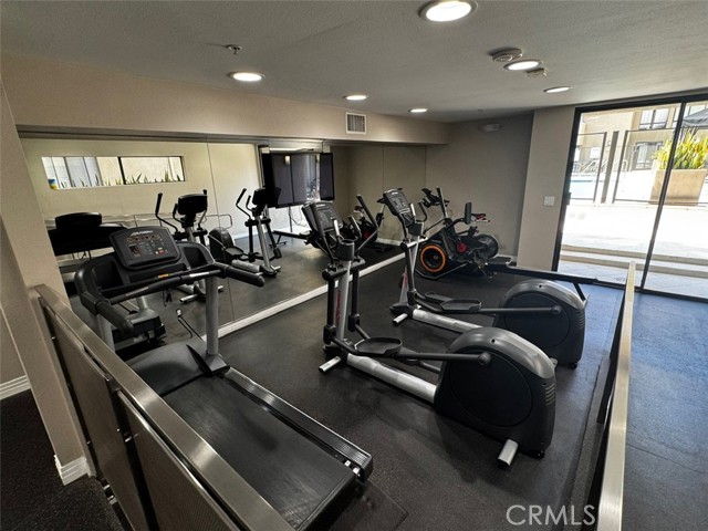 Detail Gallery Image 33 of 36 For 7320 Hawthorn #106 Ave #106,  Los Angeles,  CA 90046 - 2 Beds | 2 Baths