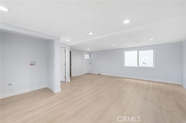 3301 Obama Boulevard, Los Angeles CA: https://media.crmls.org/medias/05ab4eba-8da6-4637-90a9-39a47fdb7674.jpg