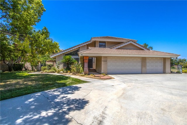 Detail Gallery Image 1 of 1 For 12628 La Solana Dr, Redlands,  CA 92373 - 4 Beds | 3 Baths