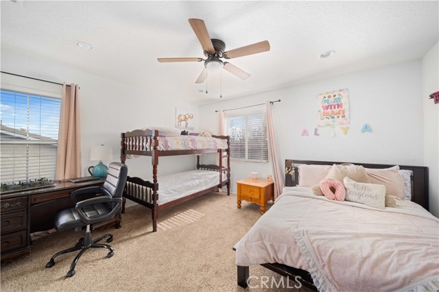 Detail Gallery Image 20 of 28 For 38661 Annette Ave, Palmdale,  CA 93551 - 5 Beds | 2/1 Baths