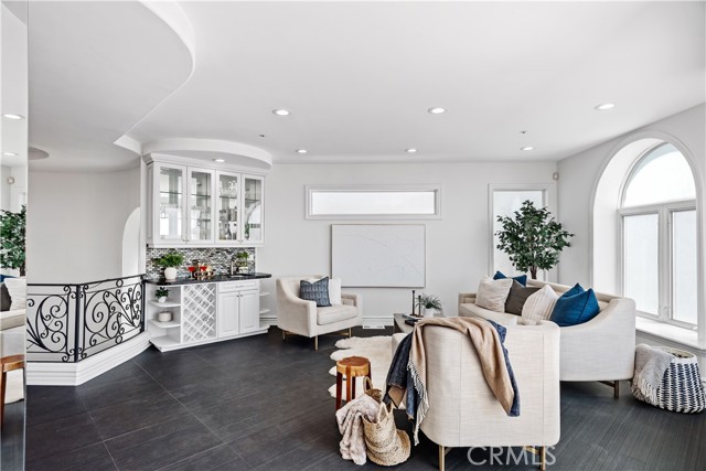 225 Rosecrans Place, Manhattan Beach, California 90266, 3 Bedrooms Bedrooms, ,3 BathroomsBathrooms,Residential,Sold,Rosecrans,SB23067054