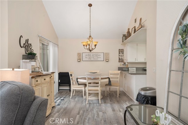 653 Nandina Circle photo 4