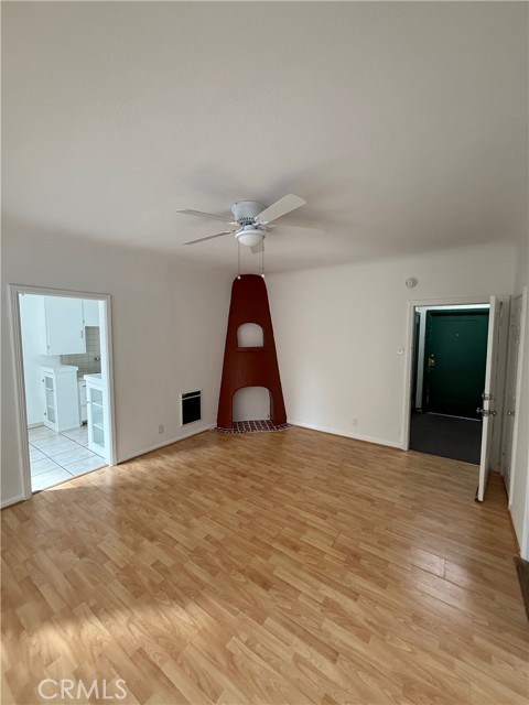 Detail Gallery Image 8 of 13 For 2175 Chestnut, Long Beach,  CA 90806 - – Beds | – Baths