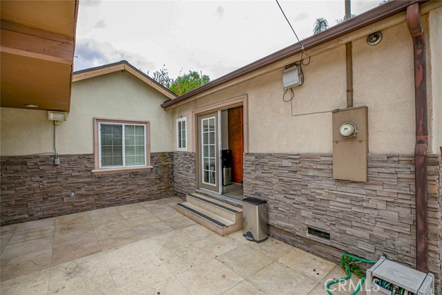 13353 Sylvan Street, Van Nuys CA: https://media.crmls.org/medias/05af45a3-f47d-42c0-b8f2-184720f756cc.jpg