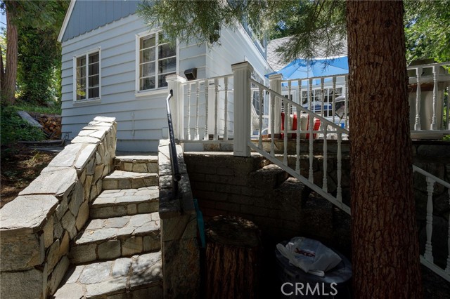 Detail Gallery Image 24 of 43 For 237 Corona Cir, Lake Arrowhead,  CA 92352 - 6 Beds | 3/1 Baths