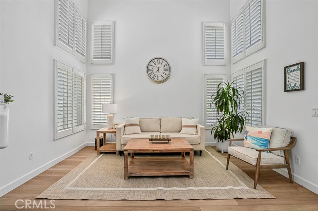 20 Wayfaire, Rancho Santa Margarita CA: https://media.crmls.org/medias/05afa1f2-8420-4f77-9416-a9b0bdf920c7.jpg