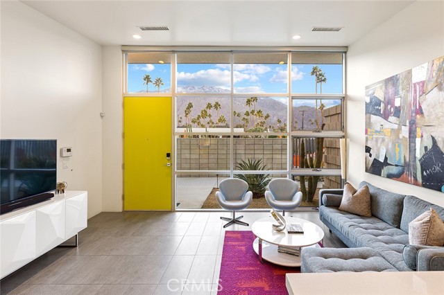 Detail Gallery Image 1 of 26 For 100 N Cerritos Dr #5,  Palm Springs,  CA 92262 - 1 Beds | 1 Baths