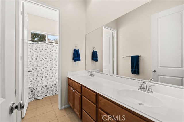 Detail Gallery Image 30 of 65 For 4683 Viaggio Cir, Jurupa Valley,  CA 92509 - 4 Beds | 2/1 Baths
