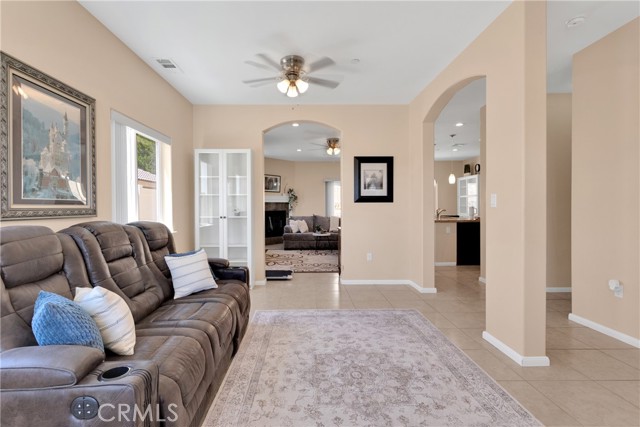 13320 Alta Vista Drive, Victorville CA: https://media.crmls.org/medias/05b14757-cc90-4bca-b117-16f71ce5950f.jpg