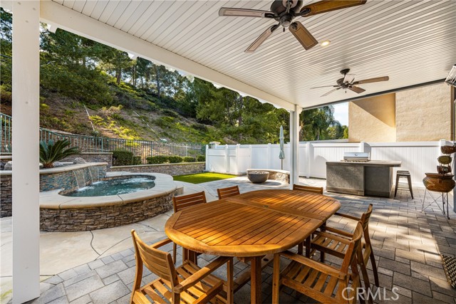 Detail Gallery Image 4 of 32 For 995 S Silver Star Way, Anaheim,  CA 92808 - 3 Beds | 2/1 Baths