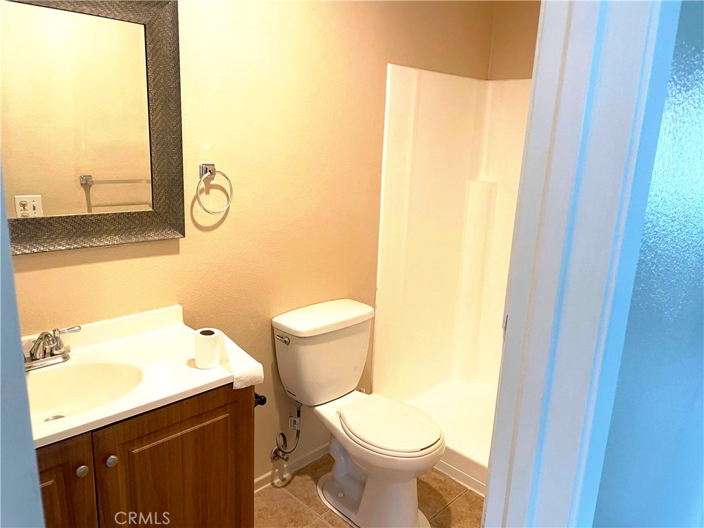 https://media.crmls.org/medias/05b2a1c1-a247-4efc-a8f5-220d4342bb9f.jpg?preset=X-Large