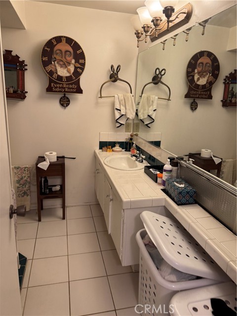 1 Bed Home for Sale in Newhall, California