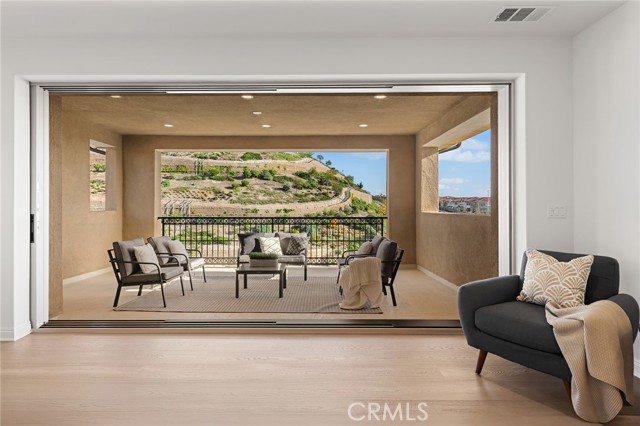 Detail Gallery Image 38 of 75 For 1592 Sunset View, Lake Forest,  CA 92679 - 5 Beds | 4/1 Baths