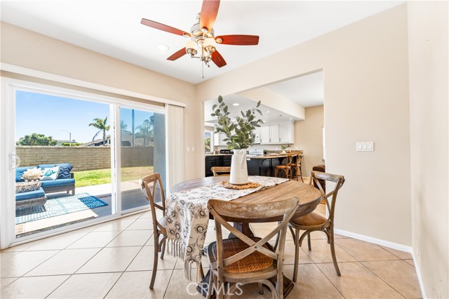 18202 Foss Lane, Huntington Beach CA: https://media.crmls.org/medias/05b5a2c1-ab33-4de3-9c1f-63ce41b0a878.jpg