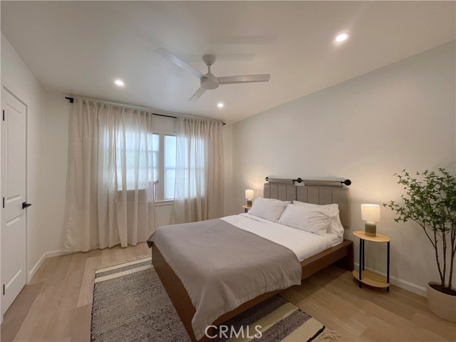 813 W Beach Avenue, Inglewood CA: https://media.crmls.org/medias/05b873e6-7322-4c09-afa9-7f39b3500099.jpg
