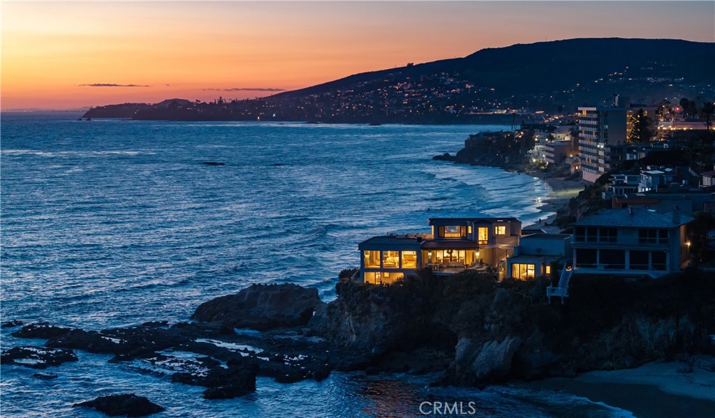 https://media.crmls.org/medias/05b89534-145d-45b9-b6d3-844c7f935581.jpg?preset=X-Large