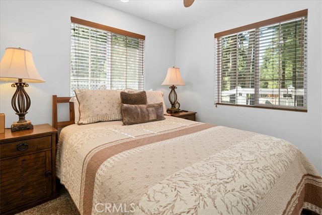 Detail Gallery Image 22 of 52 For 42425 Fox Farm Rd, Big Bear Lake,  CA 92315 - 2 Beds | 1 Baths
